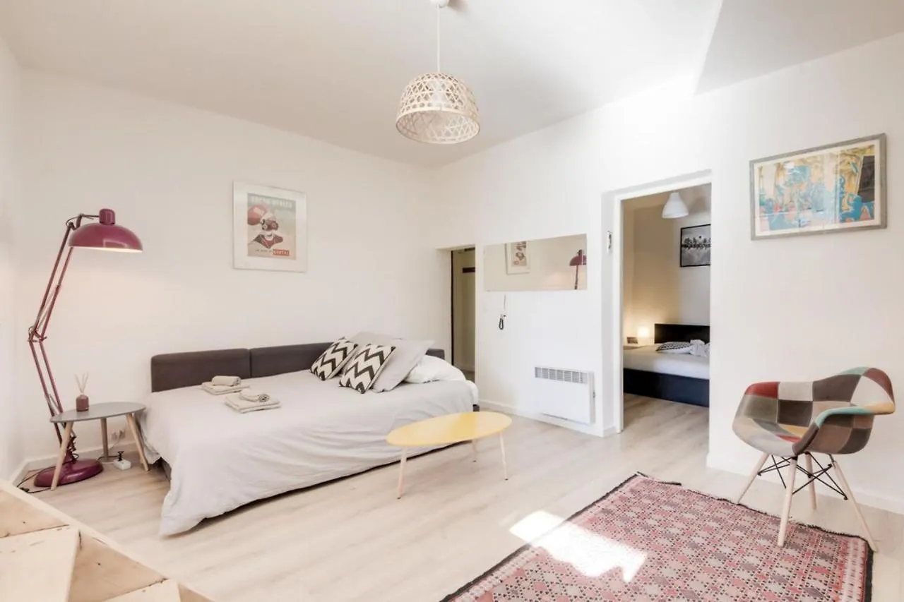 Air-Conditioned Apartment With A Small Furnished Terrace In The City Center Aix-en-Provence France